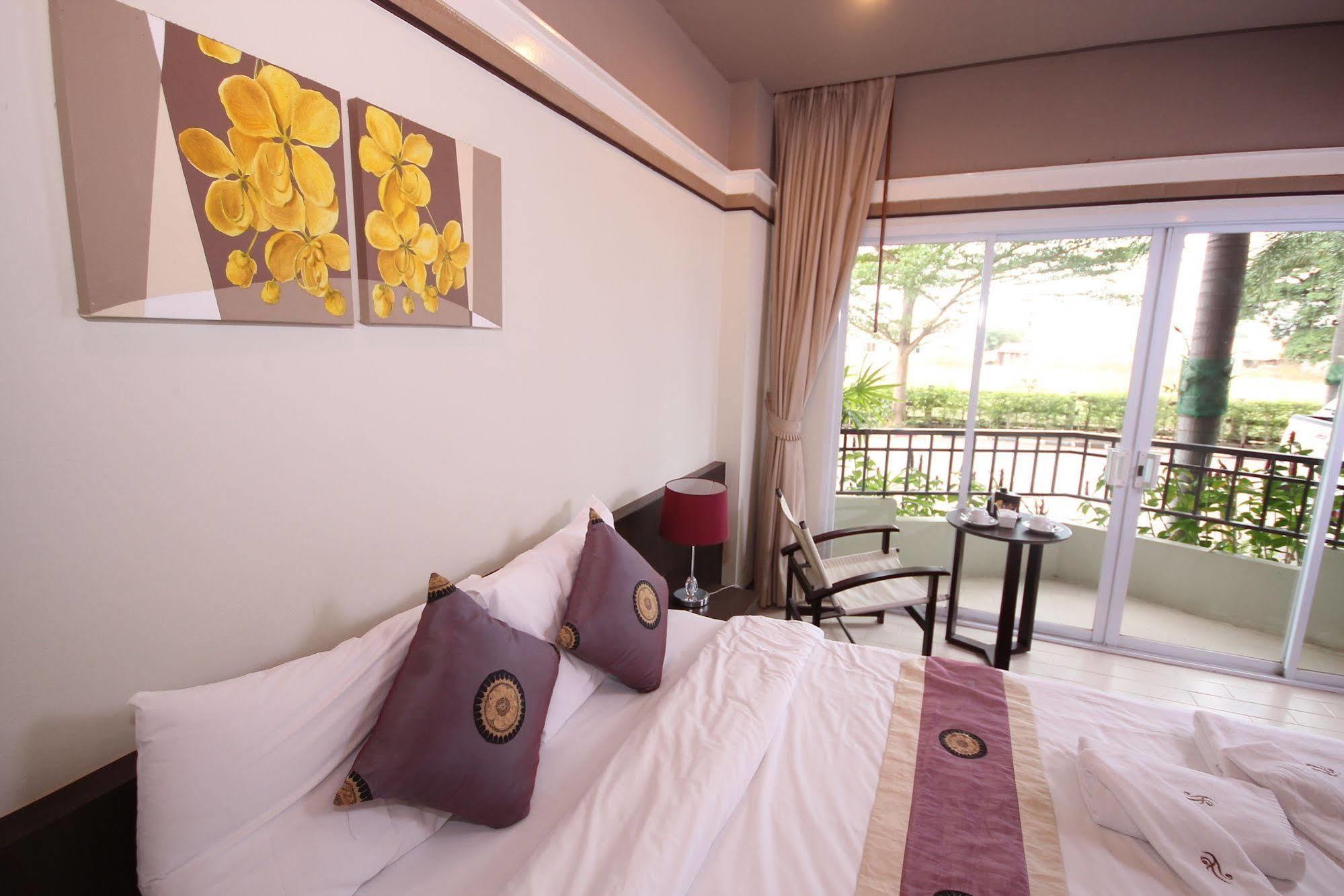 Narakul Resort Hotel Khon Kaen Eksteriør billede