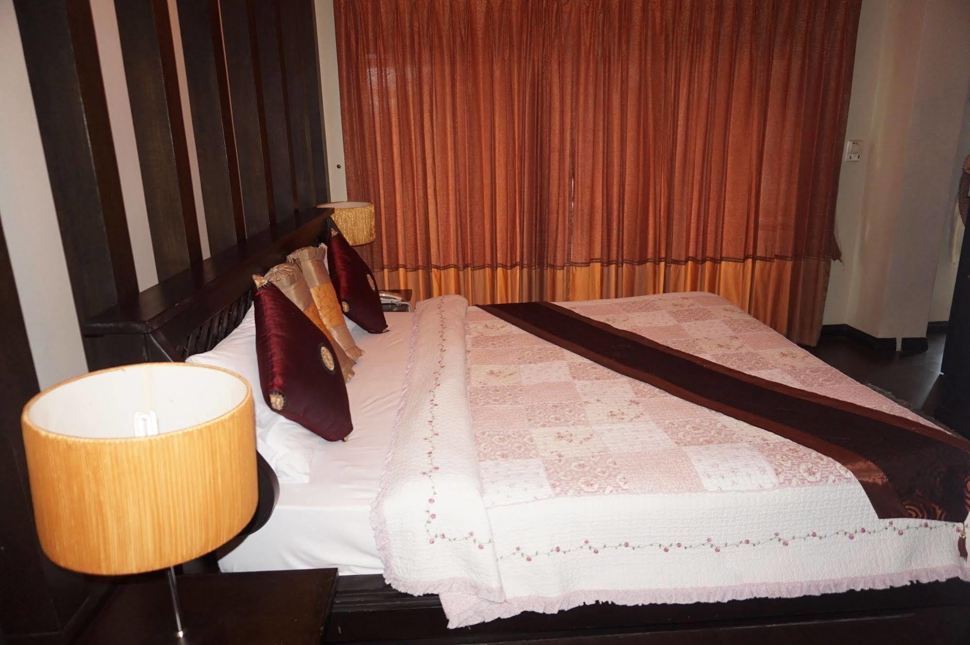 Narakul Resort Hotel Khon Kaen Eksteriør billede